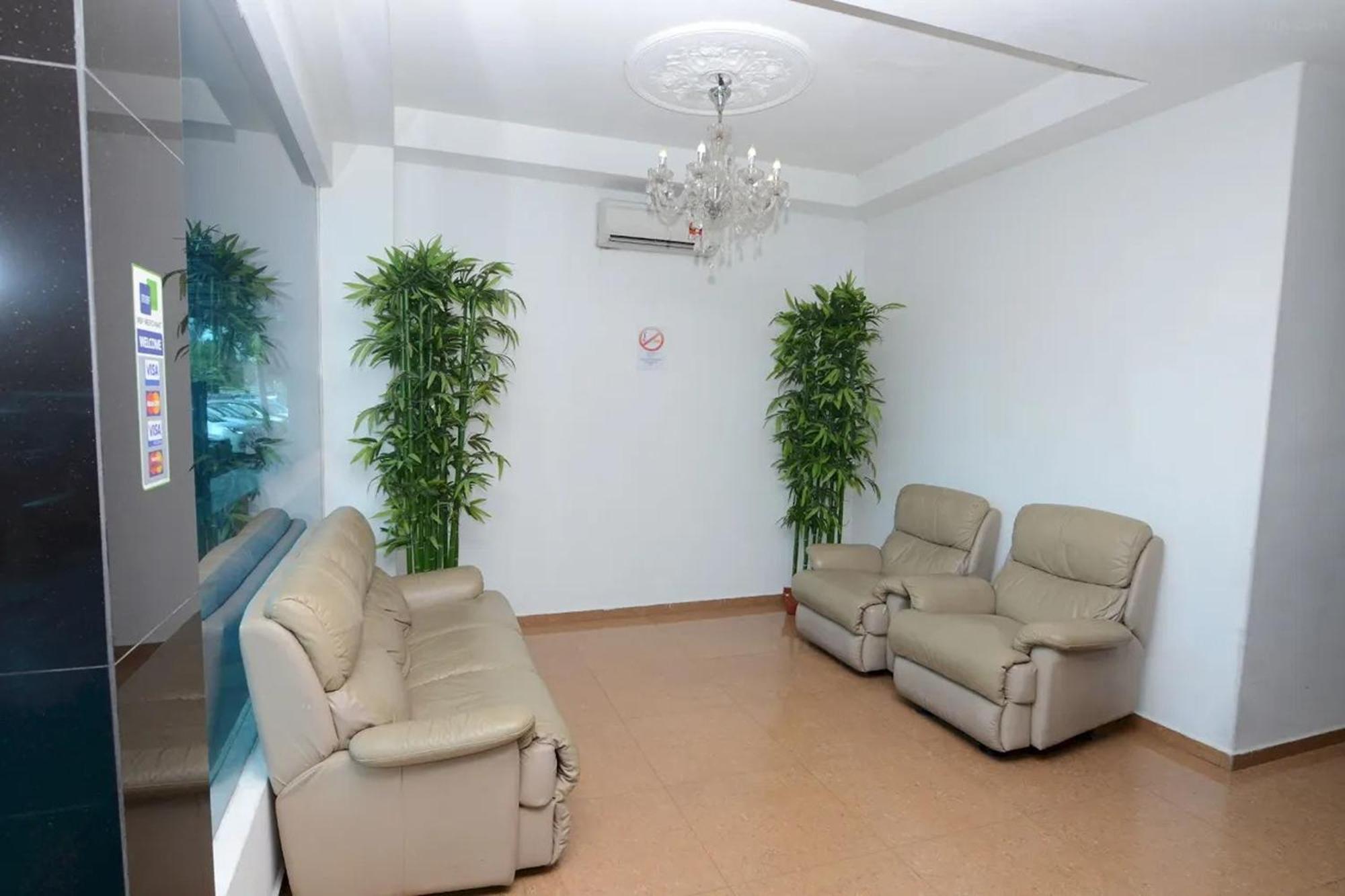 Hotel Alam Indi Johor Bahru Buitenkant foto