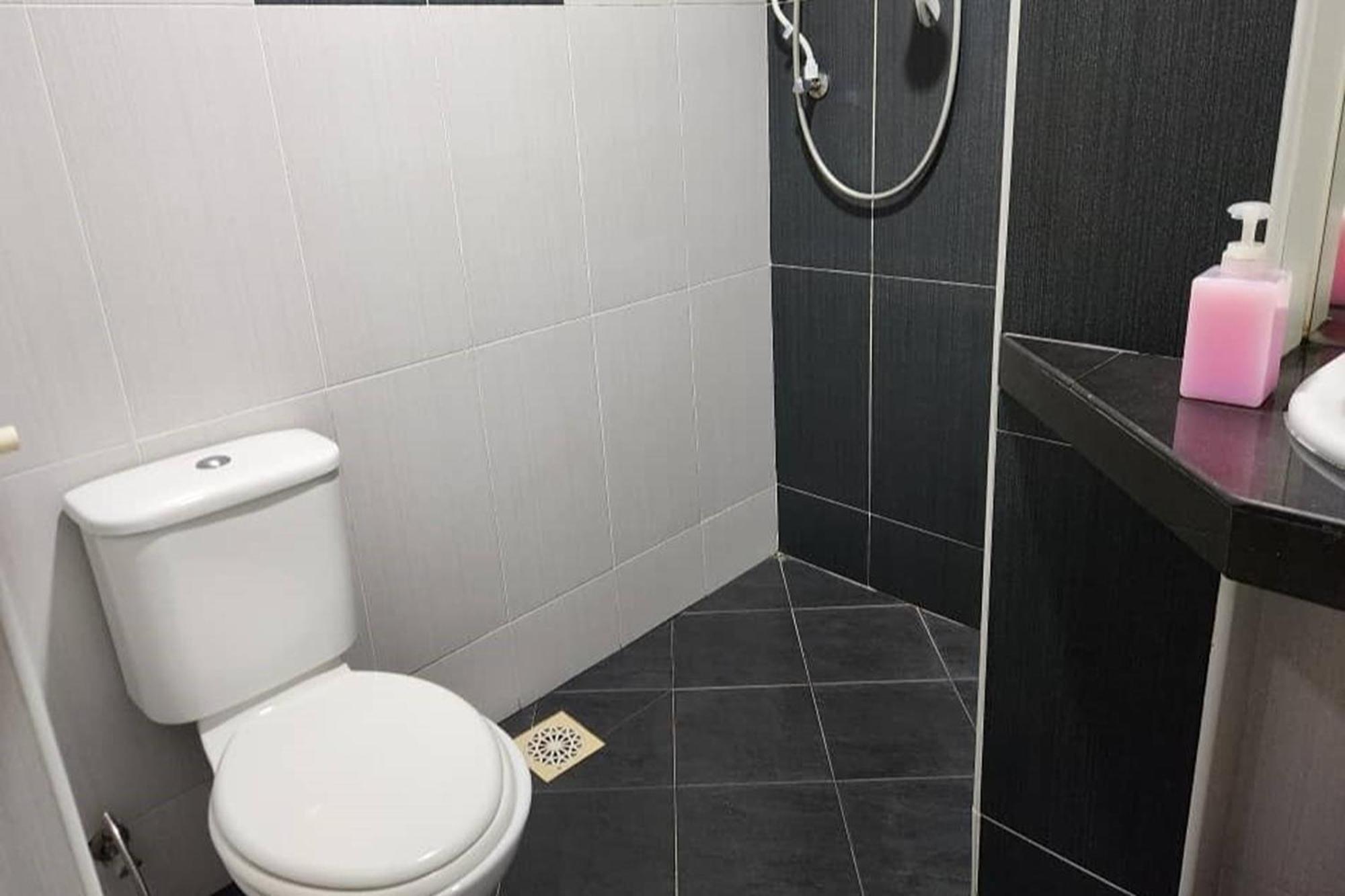 Hotel Alam Indi Johor Bahru Buitenkant foto